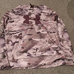 Mens UA Camo sweatshirt. Size XL, excellent condit